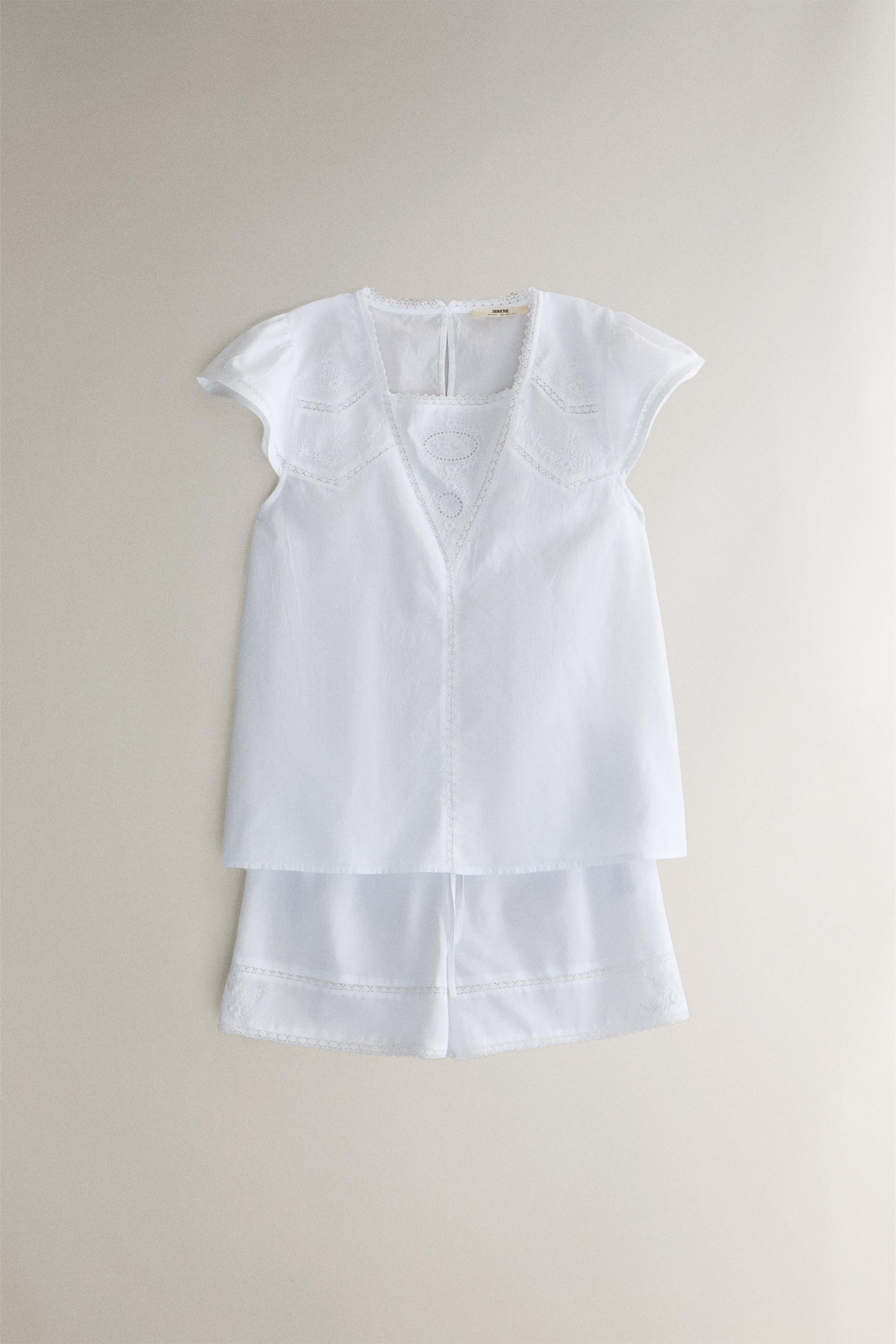 LACE AND EMBROIDERY T-SHIRT